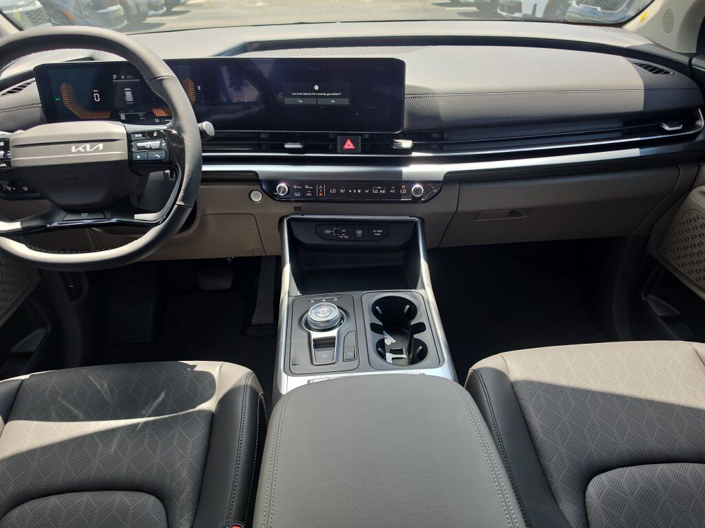 2027 Kia Carnival Hybrid LXS San Clemente CA