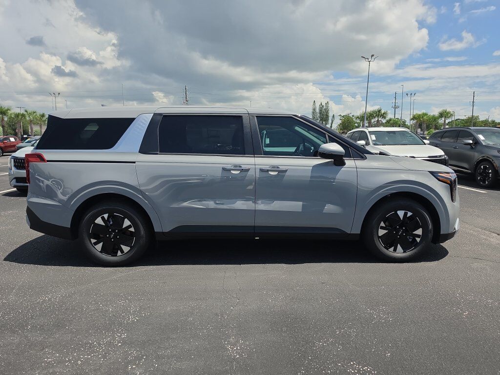 2027 Kia Carnival Hybrid LXS San Clemente CA