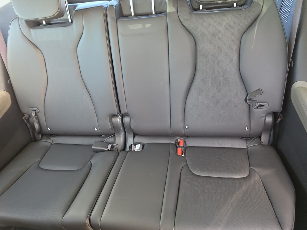 2027 Kia Carnival Hybrid LXS San Clemente CA