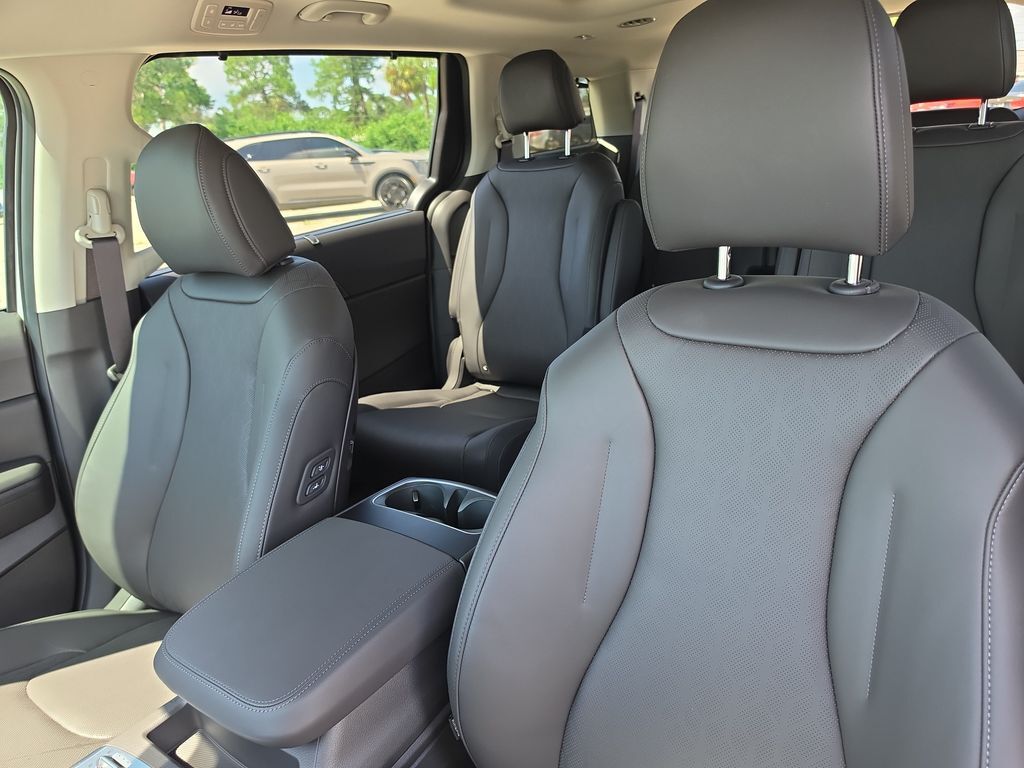 2027 Kia Carnival Hybrid SX San Clemente CA