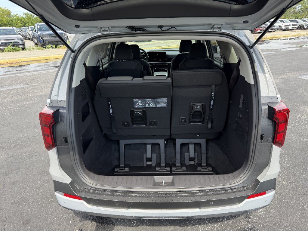 2027 Kia Carnival LX San Clemente CA
