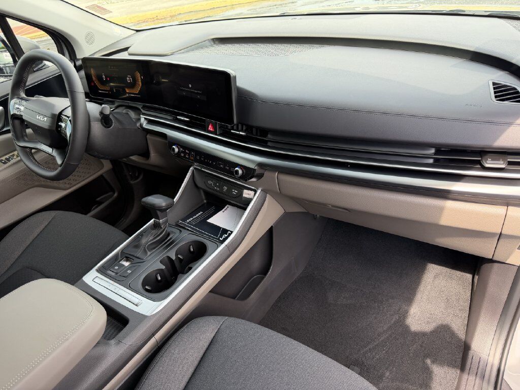 2027 Kia Carnival LX San Clemente CA