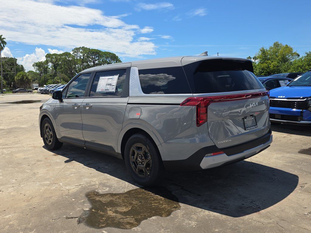 2027 Kia Carnival LX San Clemente CA