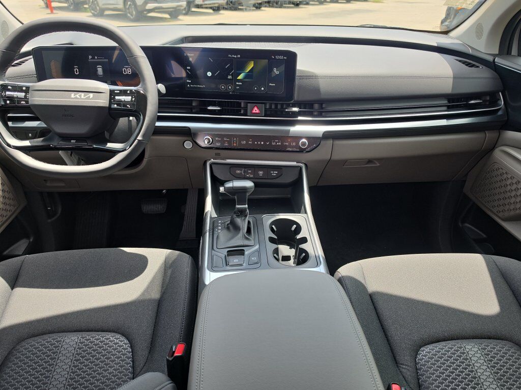2027 Kia Carnival LX San Clemente CA