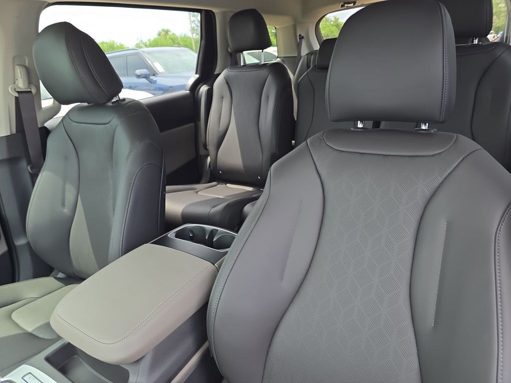 2027 Kia Carnival LXS San Clemente CA