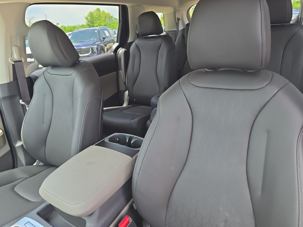 2027 Kia Carnival LXS San Clemente CA