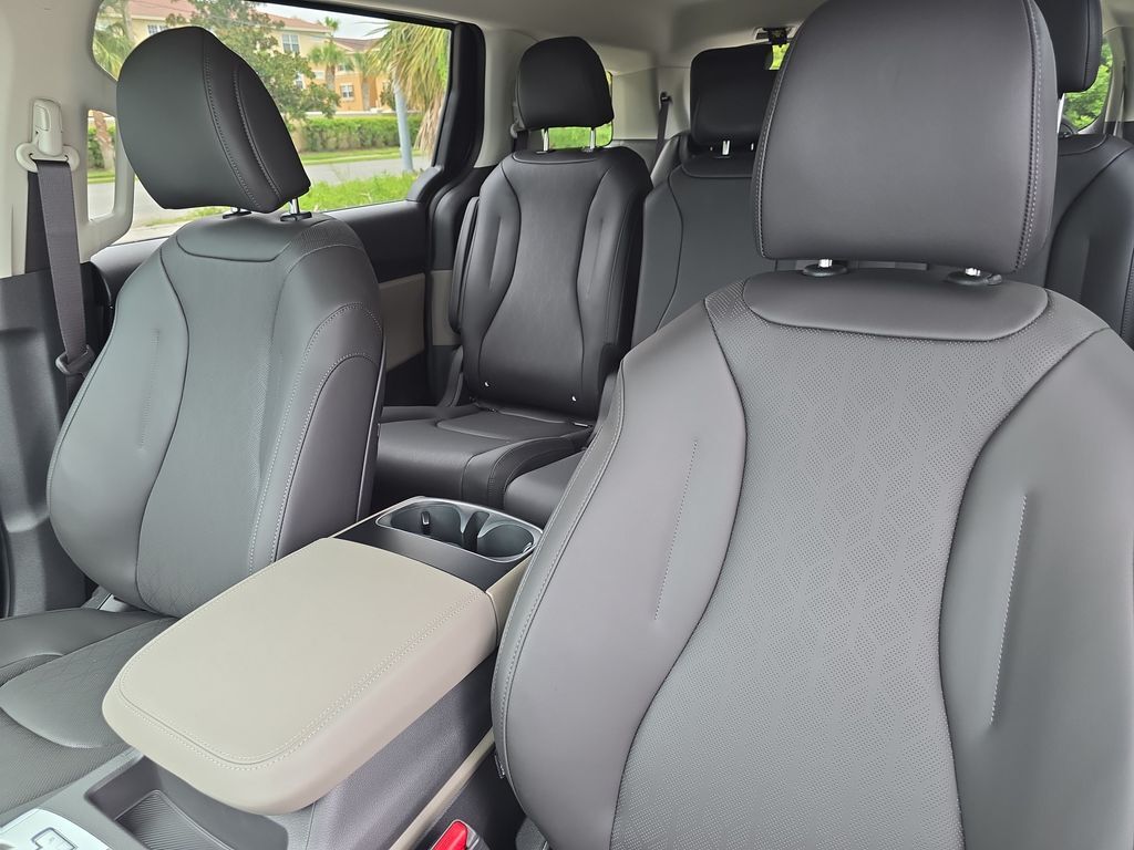 2027 Kia Carnival LXS San Clemente CA