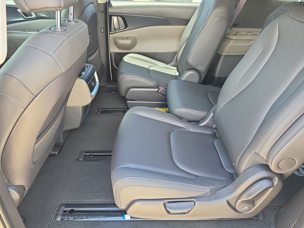 2027 Kia Carnival LXS San Clemente CA