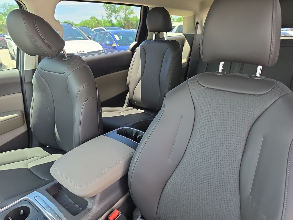 2027 Kia Carnival LXS San Clemente CA