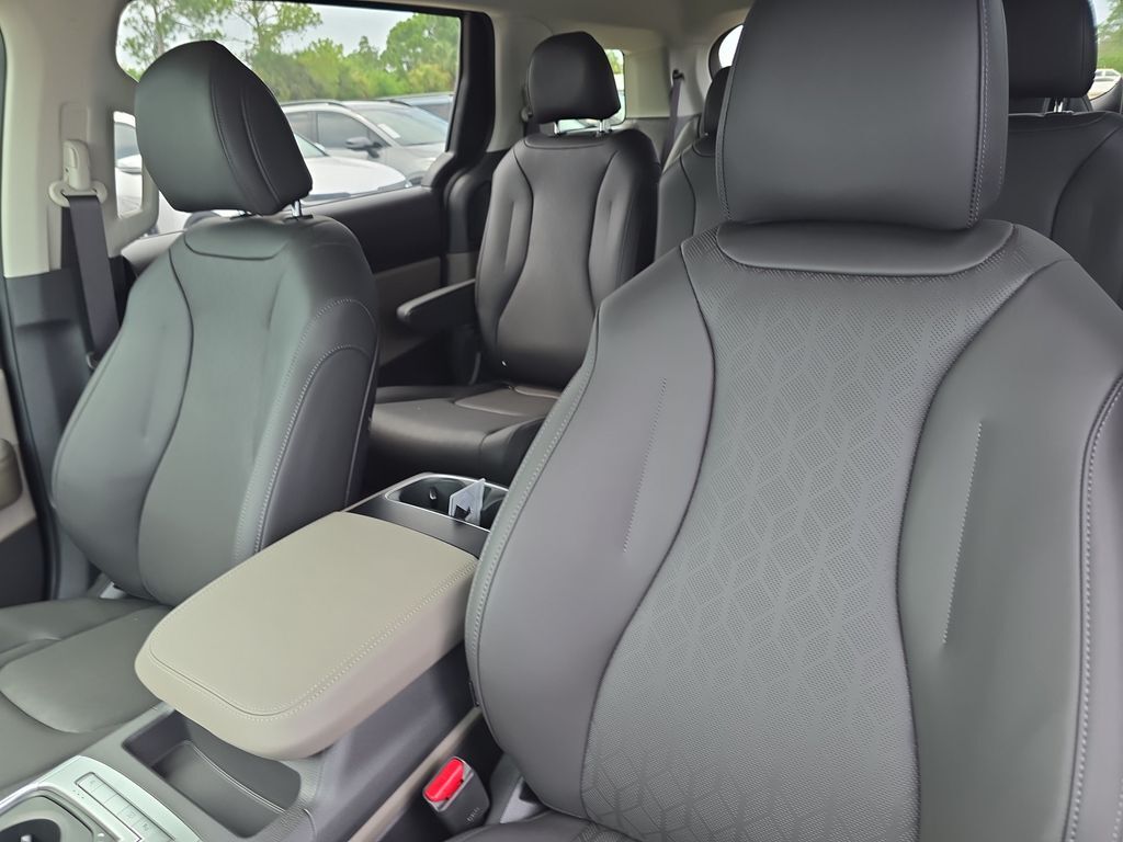 2027 Kia Carnival LXS San Clemente CA