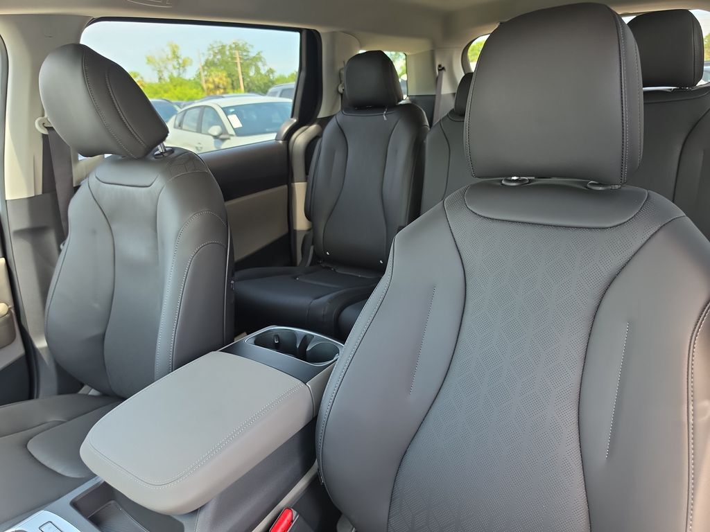 2027 Kia Carnival LXS San Clemente CA