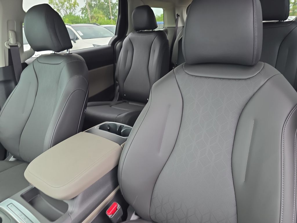 2027 Kia Carnival LXS San Clemente CA