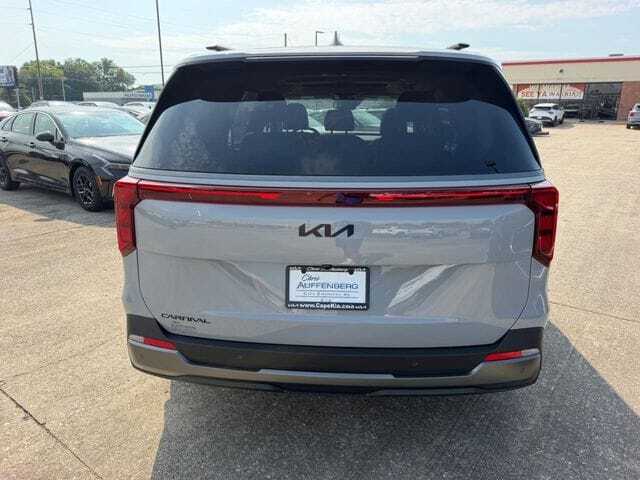 2027 Kia Carnival SX