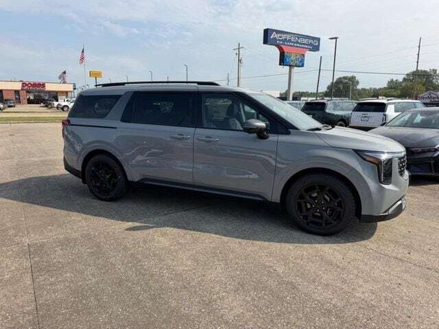 2027 Kia Carnival SX