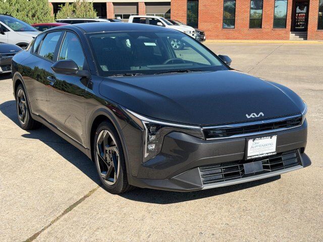 2027 Kia K4