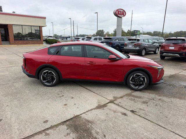 2027 Kia K4 EX
