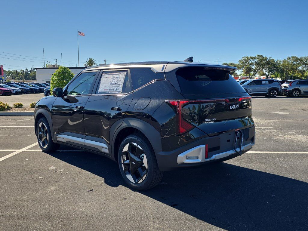 2027 Kia Seltos EX San Clemente CA