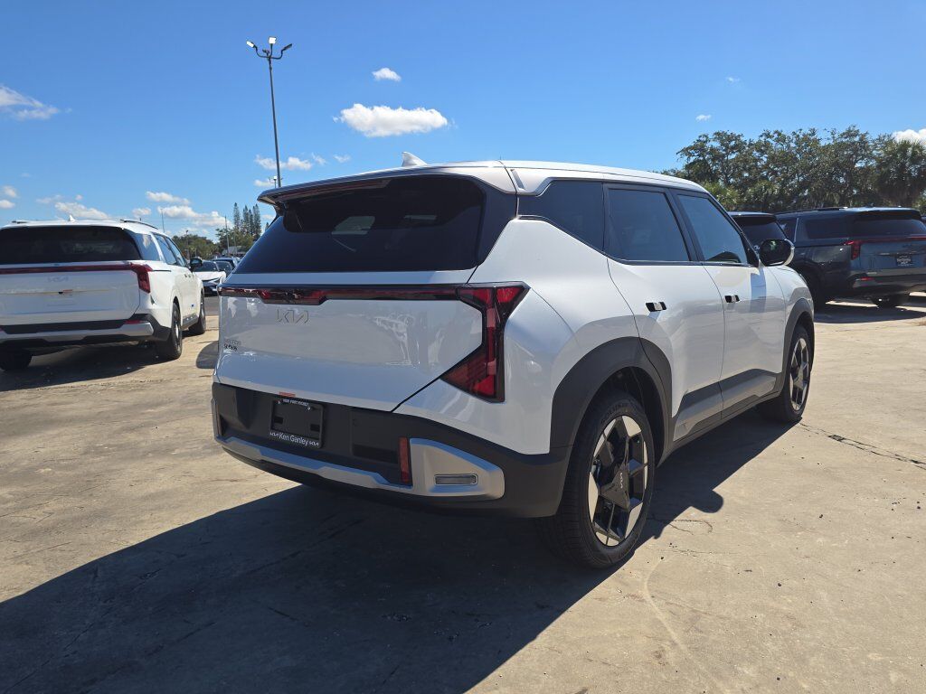 2027 Kia Seltos EX San Clemente CA