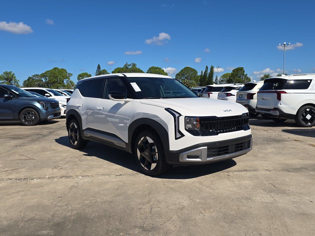 2027 Kia Seltos EX San Clemente CA