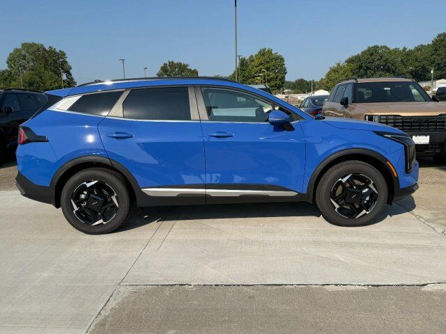 2027 Kia Sportage EX