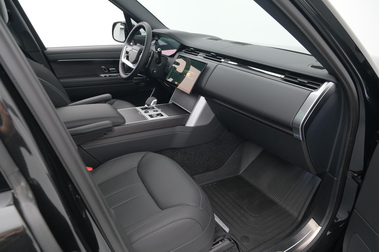 2027 Land Rover Range Rover SE Miami FL