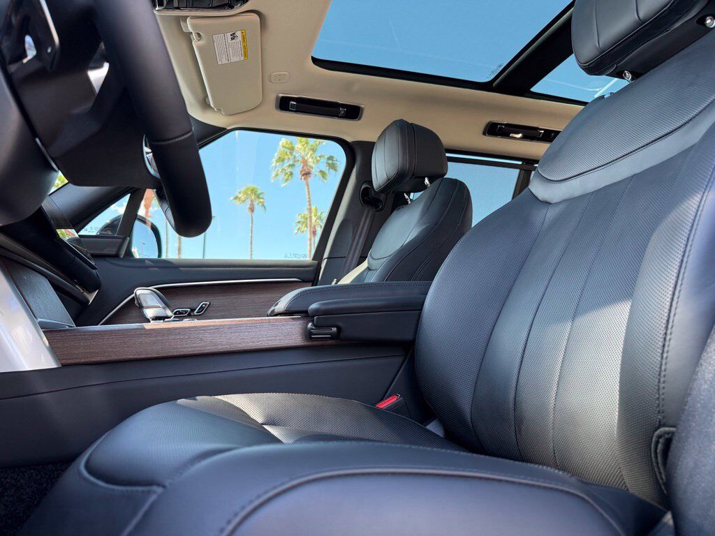 2027 Land Rover Range Rover SE Tucson AZ