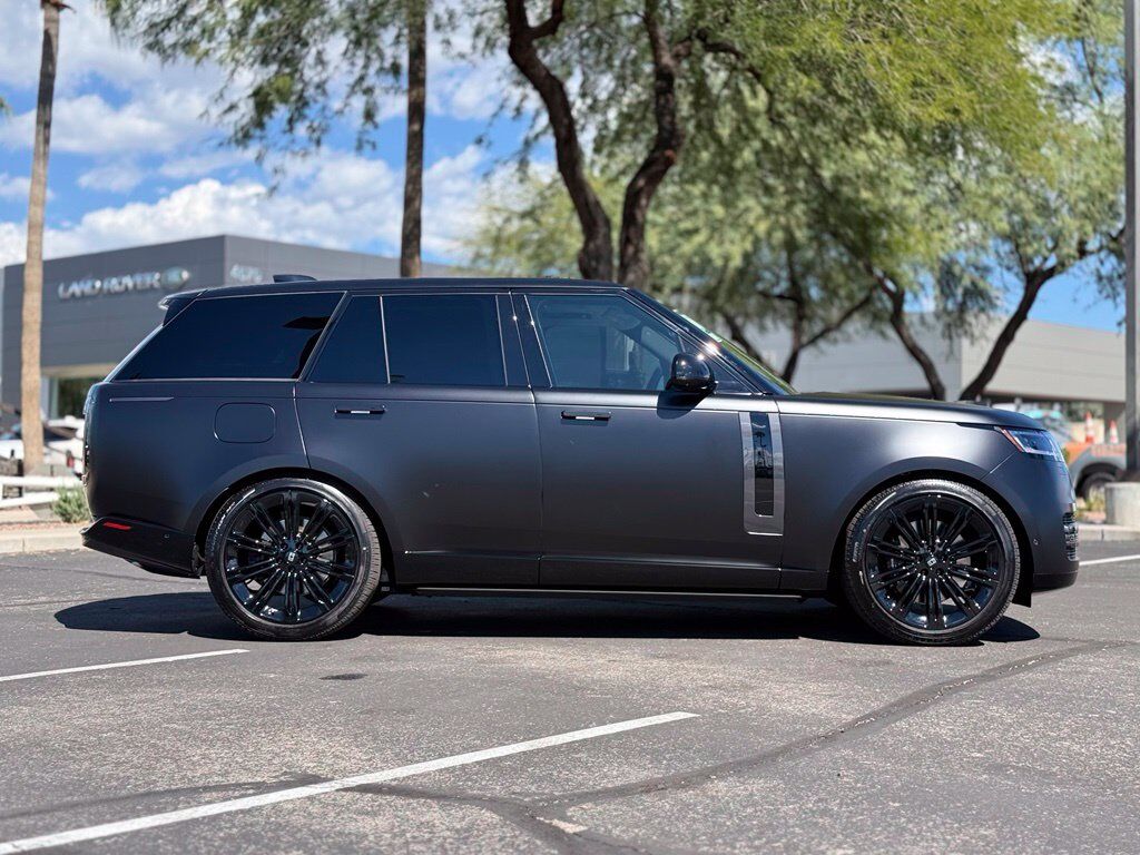 2027 Land Rover Range Rover SE