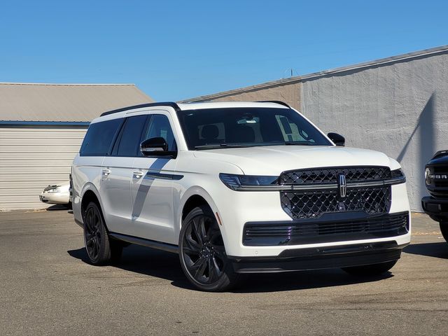 2027 Lincoln Navigator L Reserve