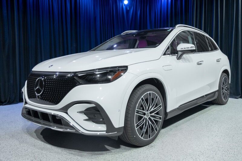 2027 Mercedes-Benz EQE 320 4MATIC&reg; SUV