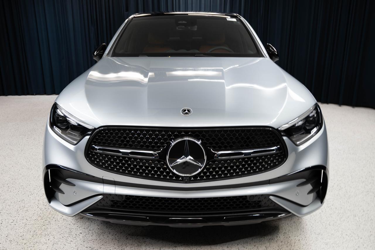2027 Mercedes-Benz GLC 300 4MATIC&reg; Coupe