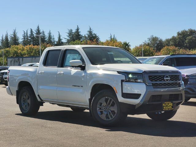 2027 Nissan Frontier SV