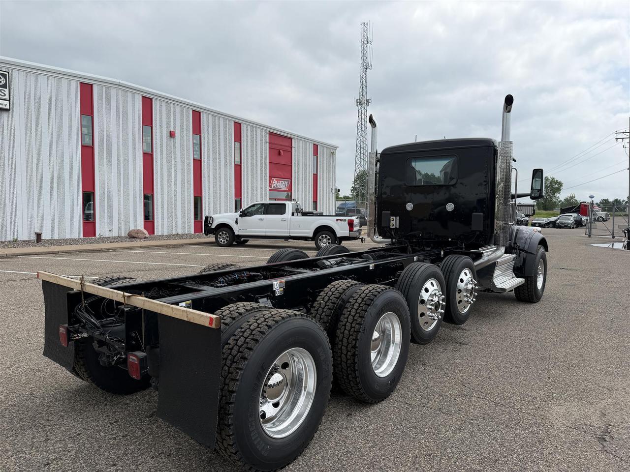 2027 Peterbilt 567 Eau Claire WI