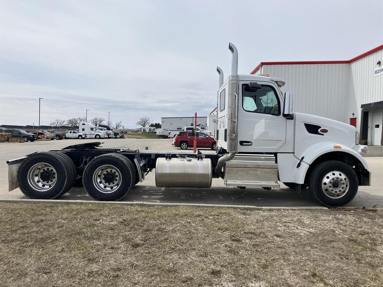 2027 Peterbilt 567 Rochester MN
