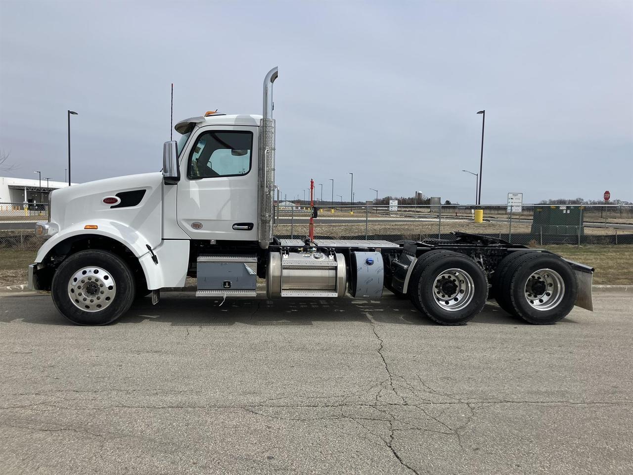 2027 Peterbilt 567 Rochester MN
