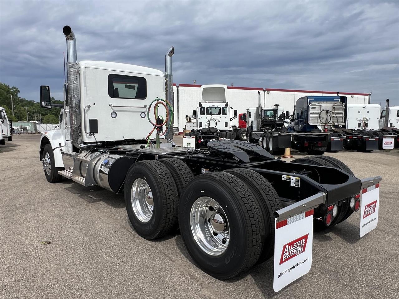 2027 Peterbilt 567 Rochester MN