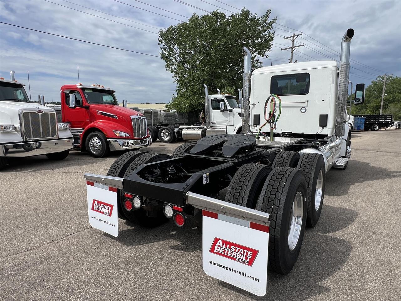 2027 Peterbilt 567 Rochester MN