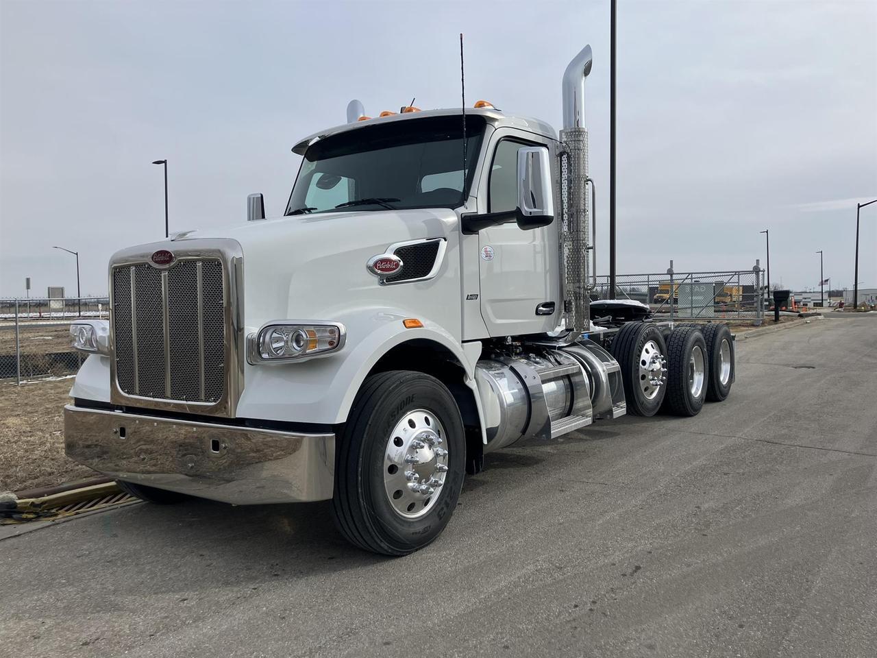 2027 Peterbilt 567