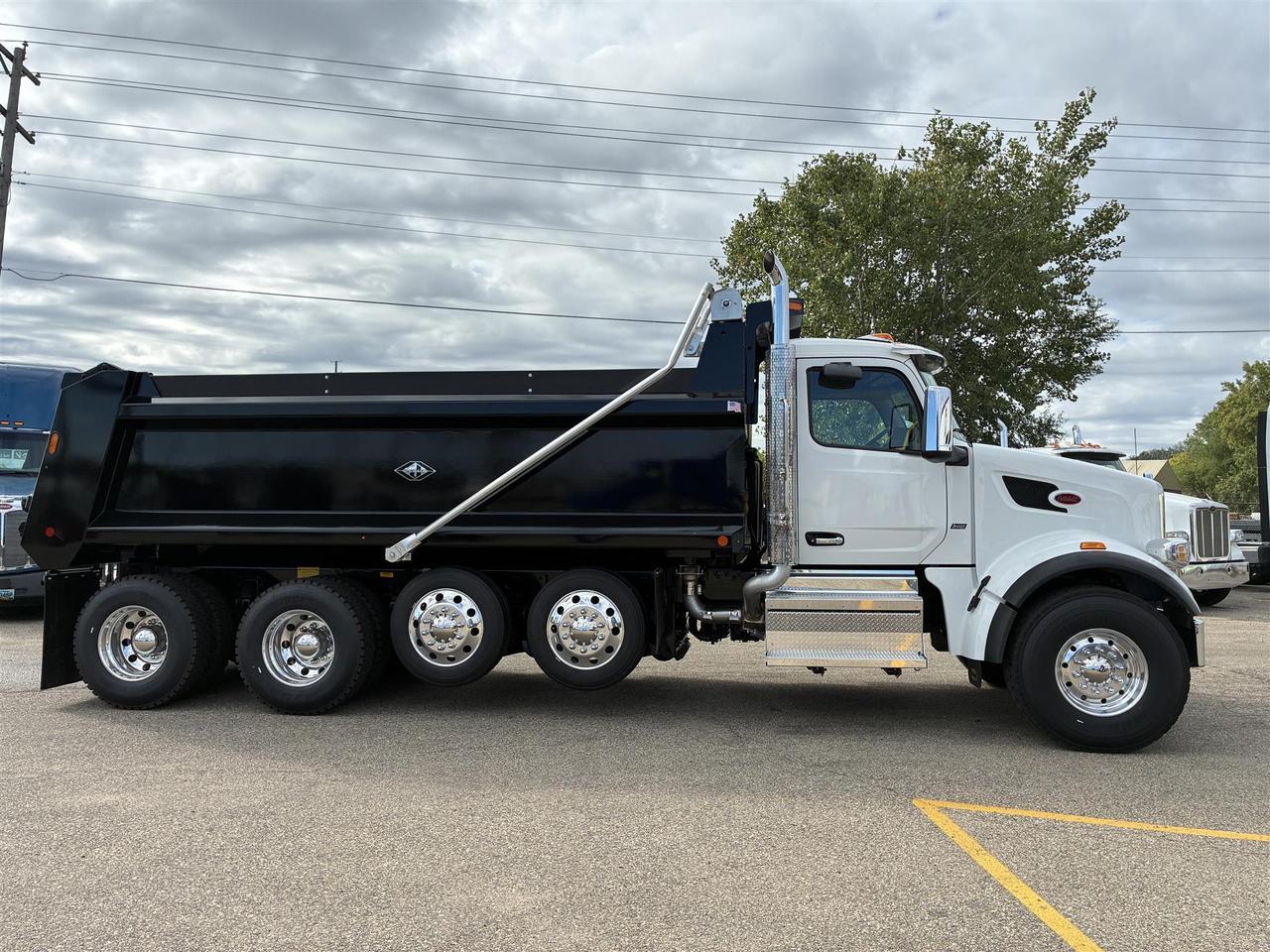 2027 Peterbilt 567 in Fargo, ND — photo 5