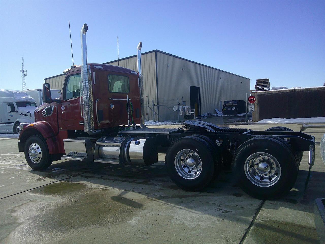 2027 Peterbilt 567