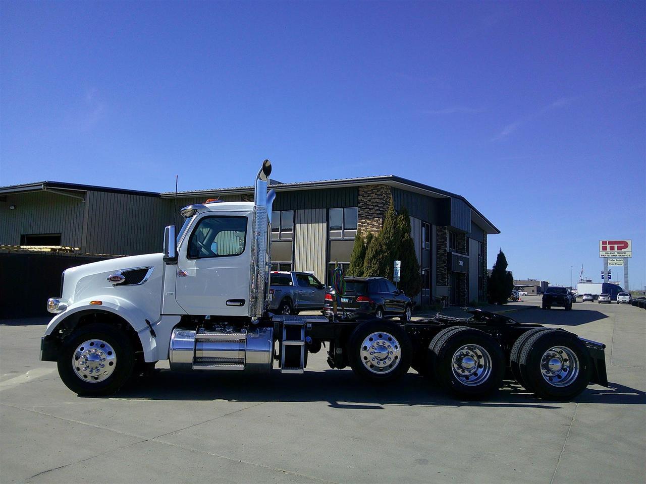 2027 Peterbilt 567 Fargo ND