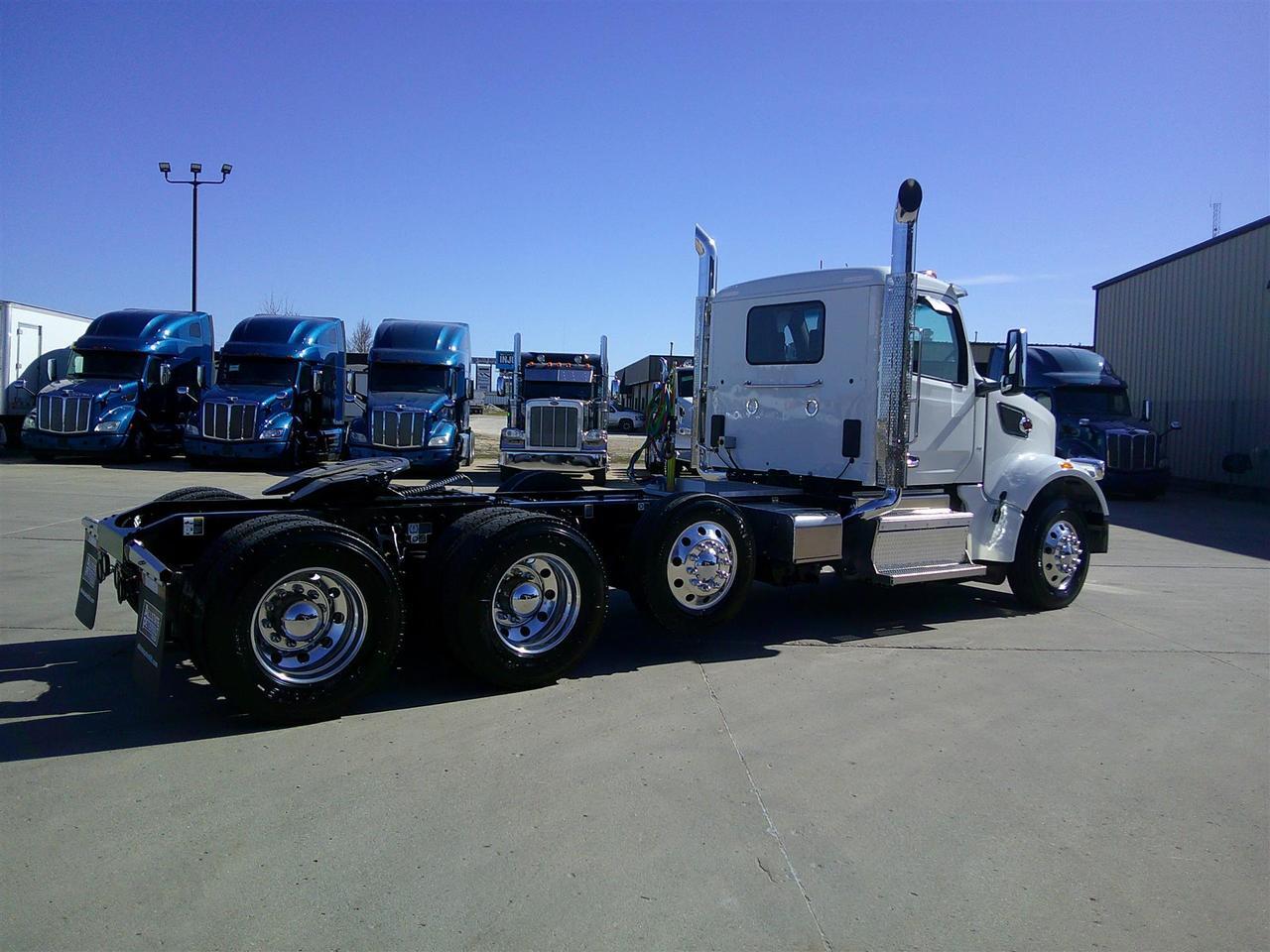 2027 Peterbilt 567 Fargo ND