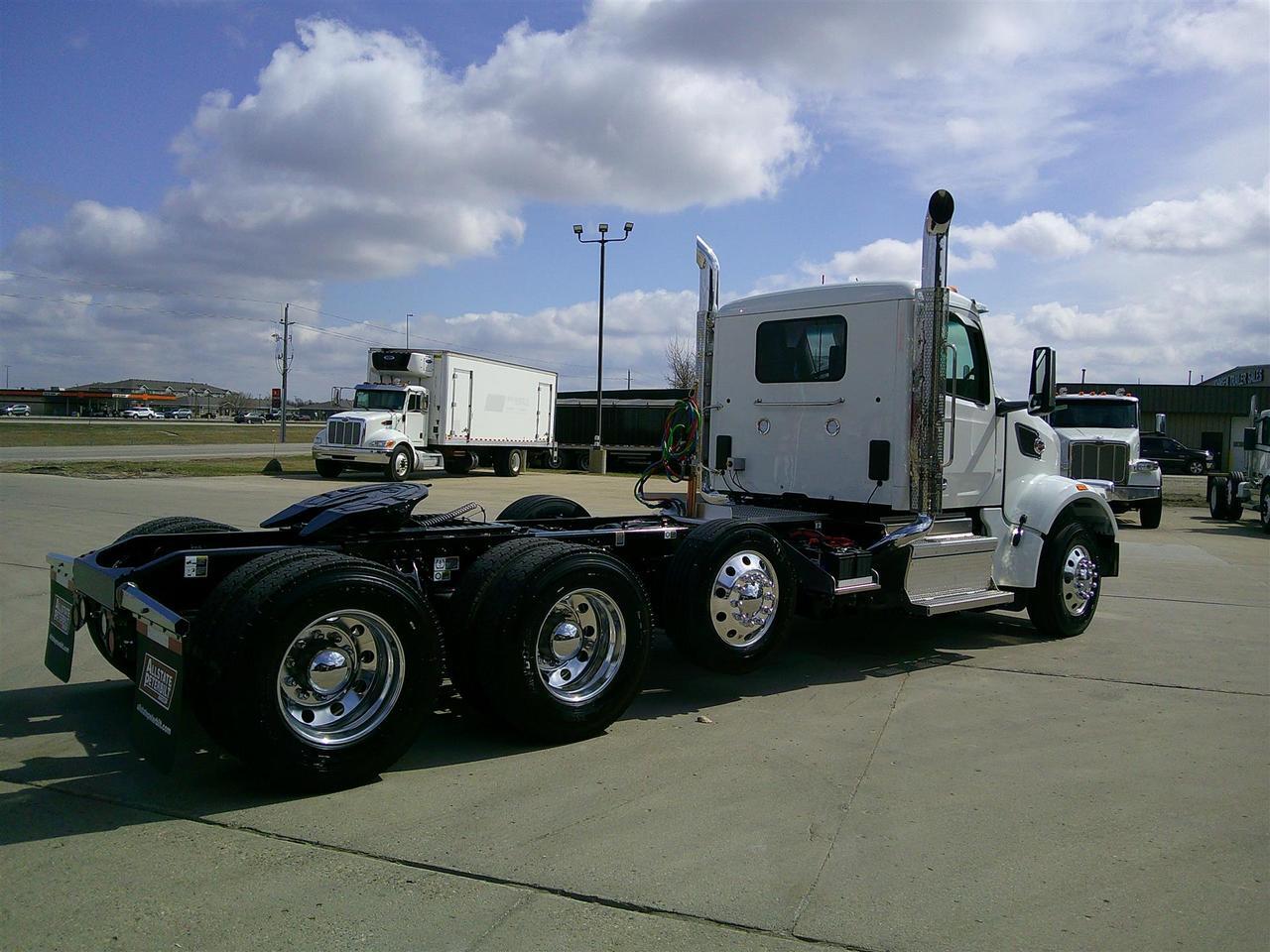 2027 Peterbilt 567 Fargo ND