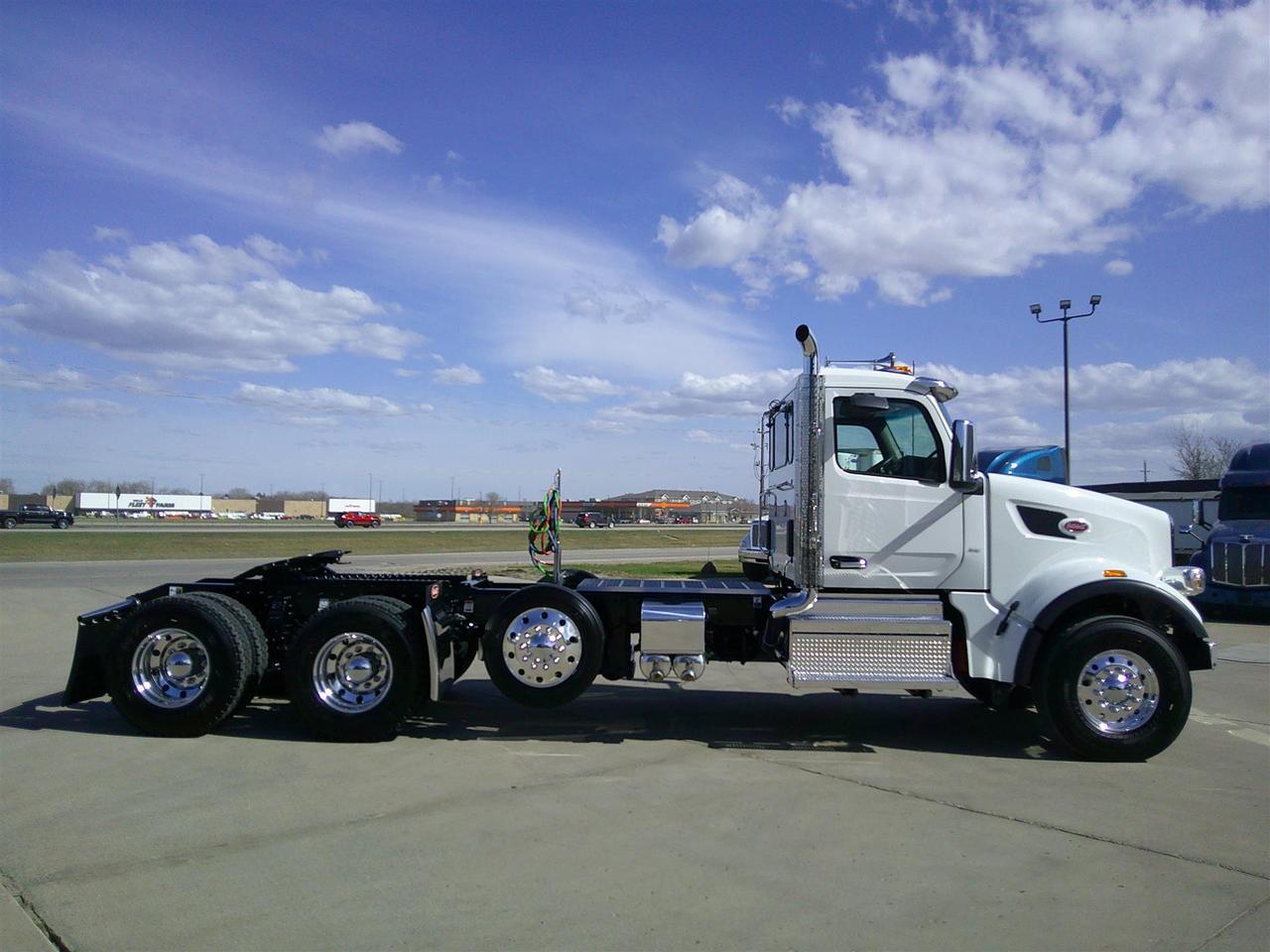 2027 Peterbilt 567 Fargo ND