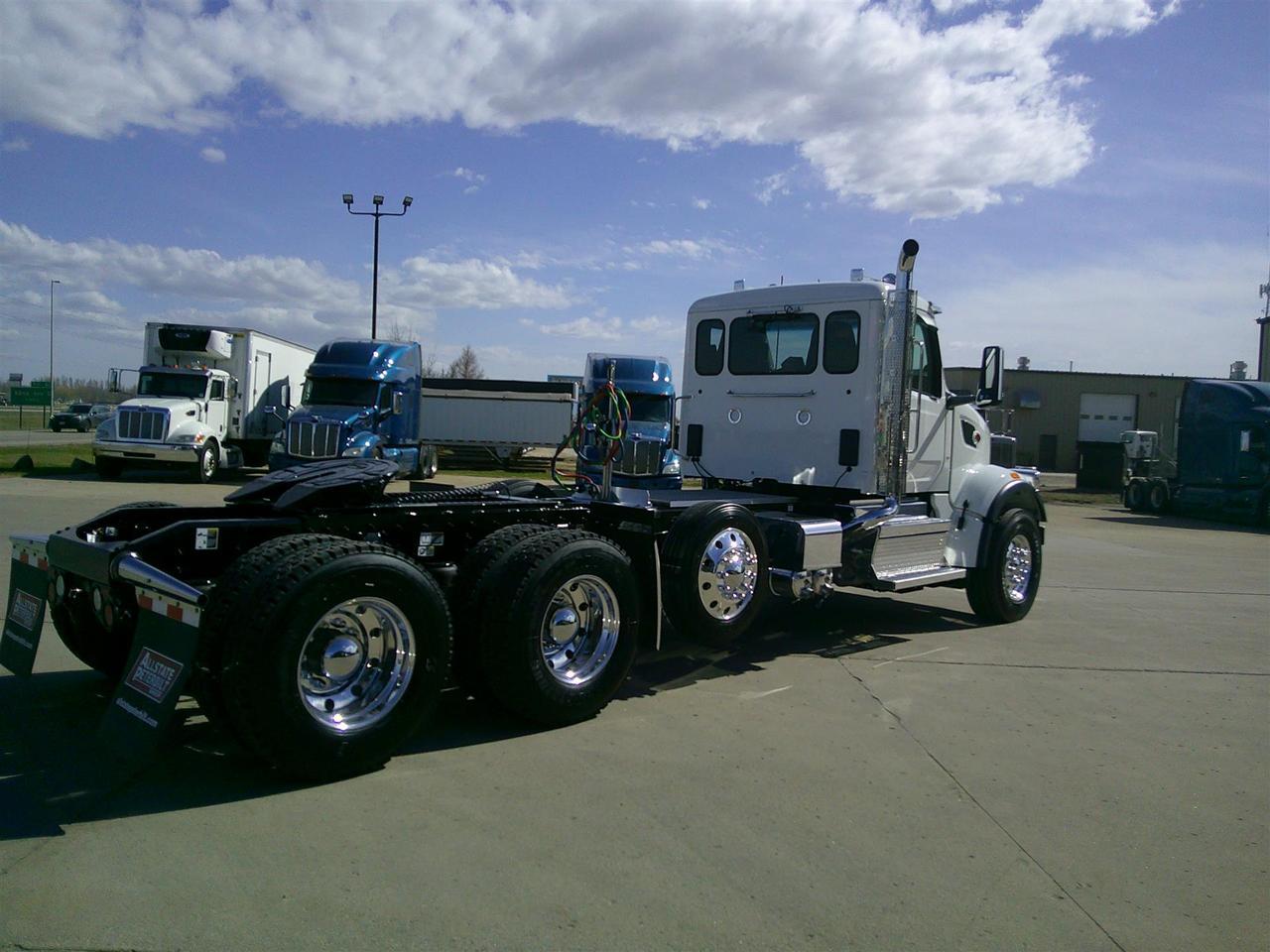 2027 Peterbilt 567 Fargo ND