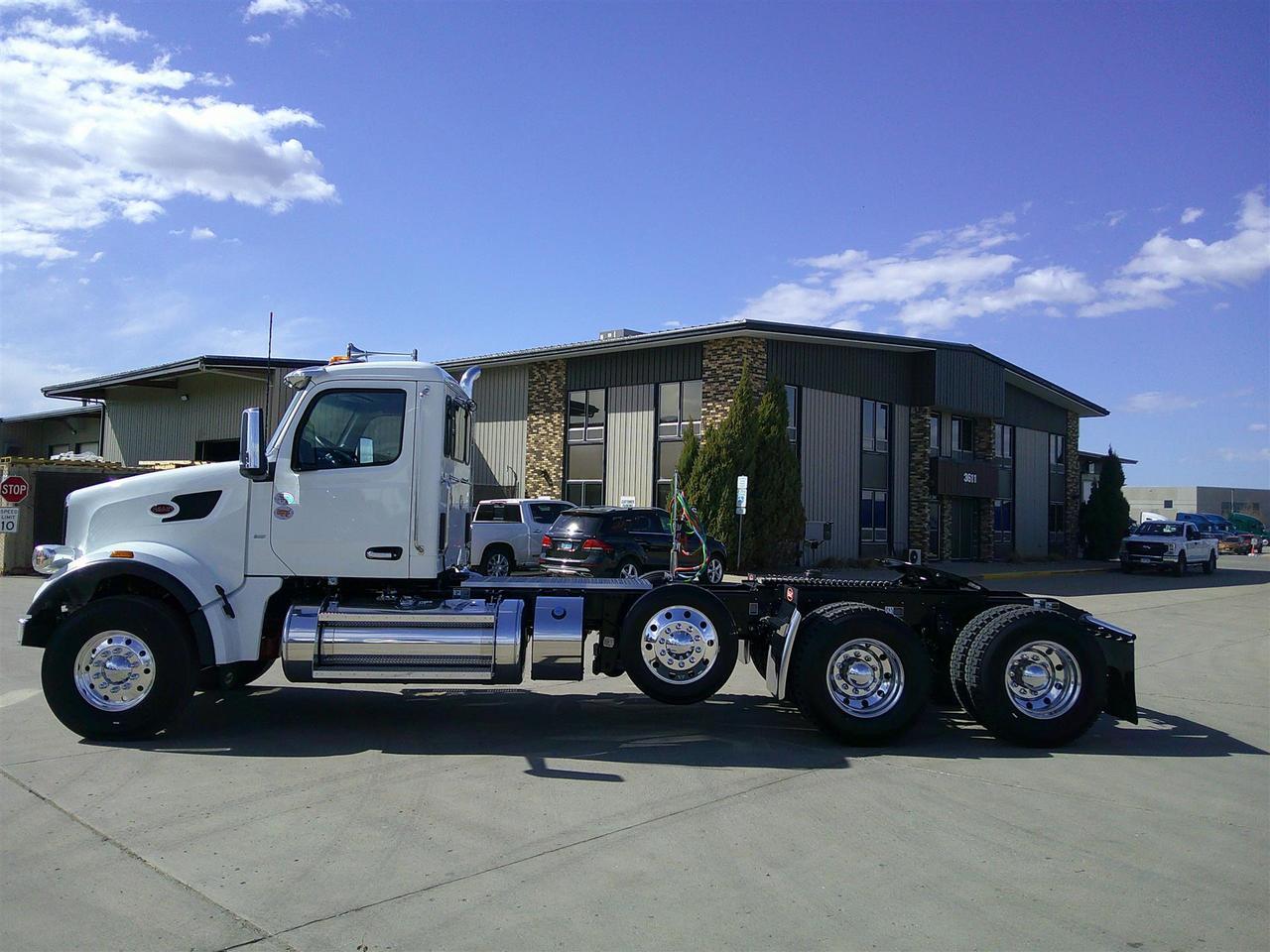 2027 Peterbilt 567 Fargo ND