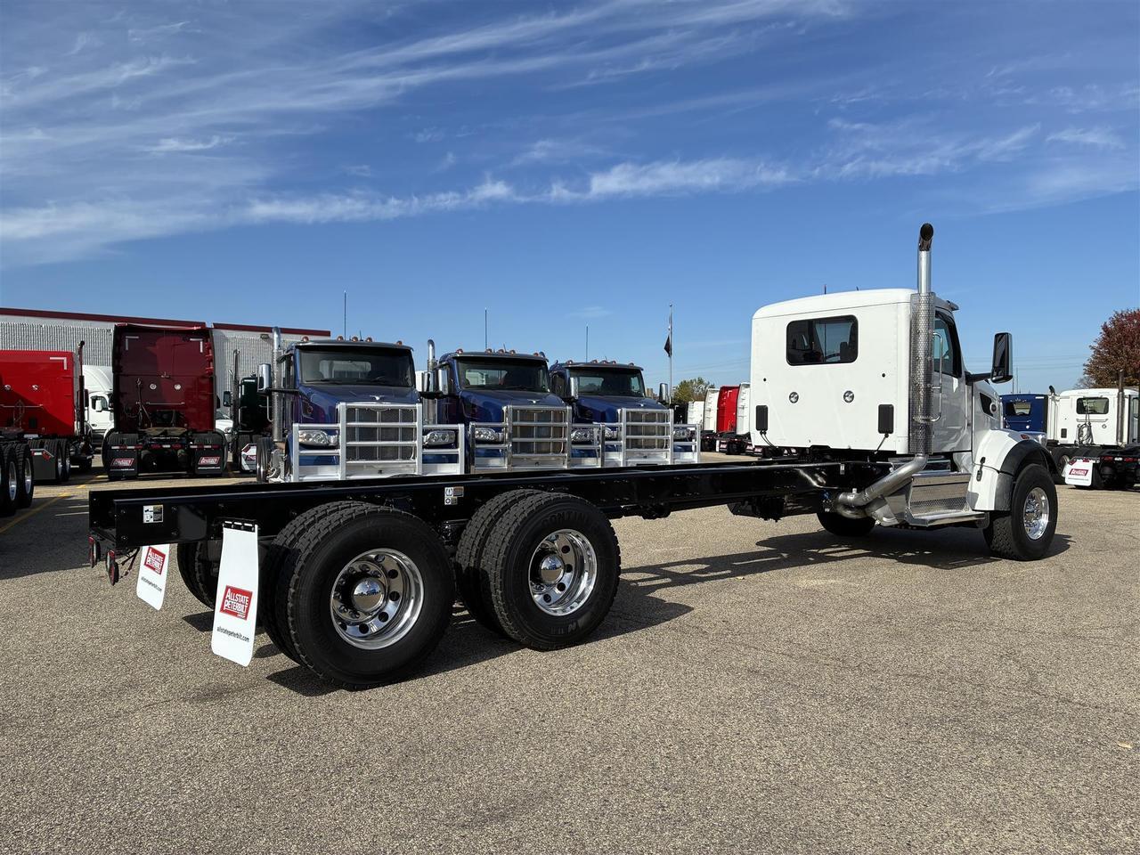 2027 Peterbilt 567 in South St. Paul, MN — photo 3