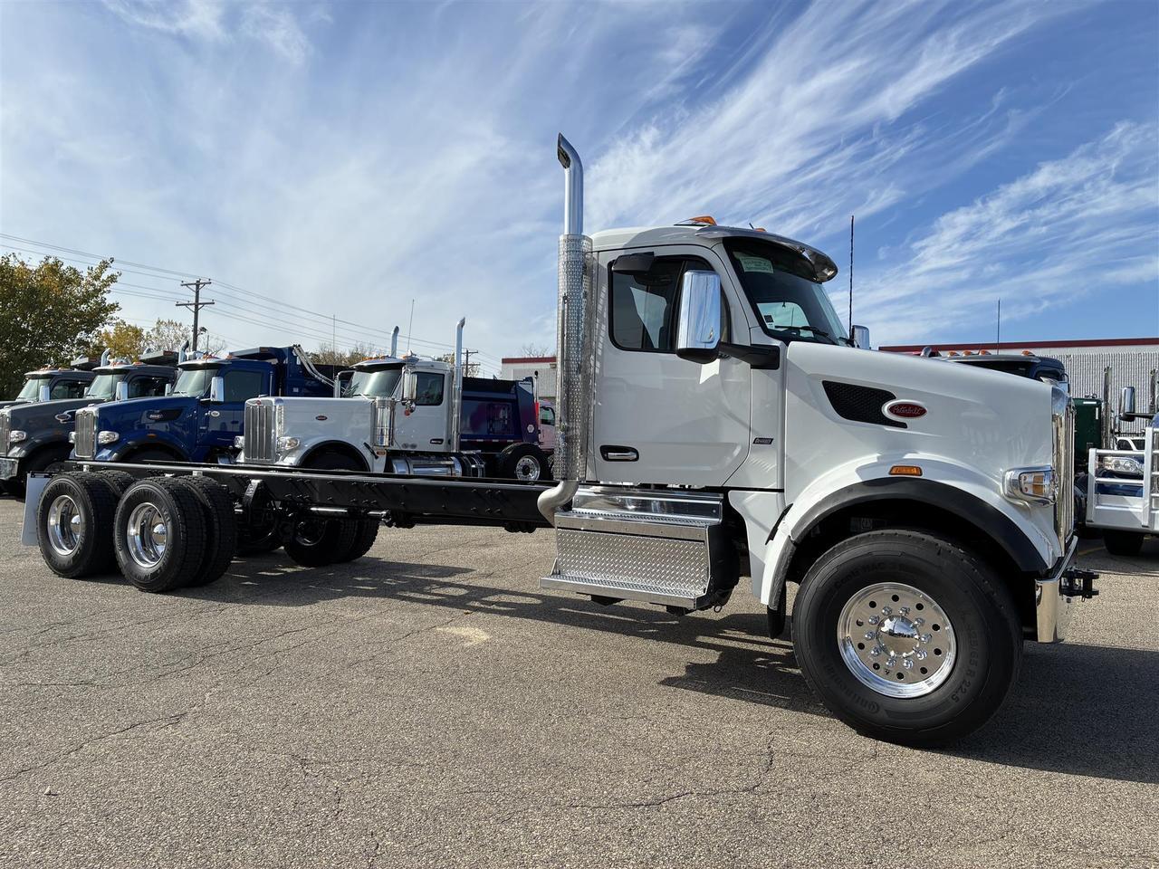 2027 Peterbilt 567 in South St. Paul, MN — photo 4