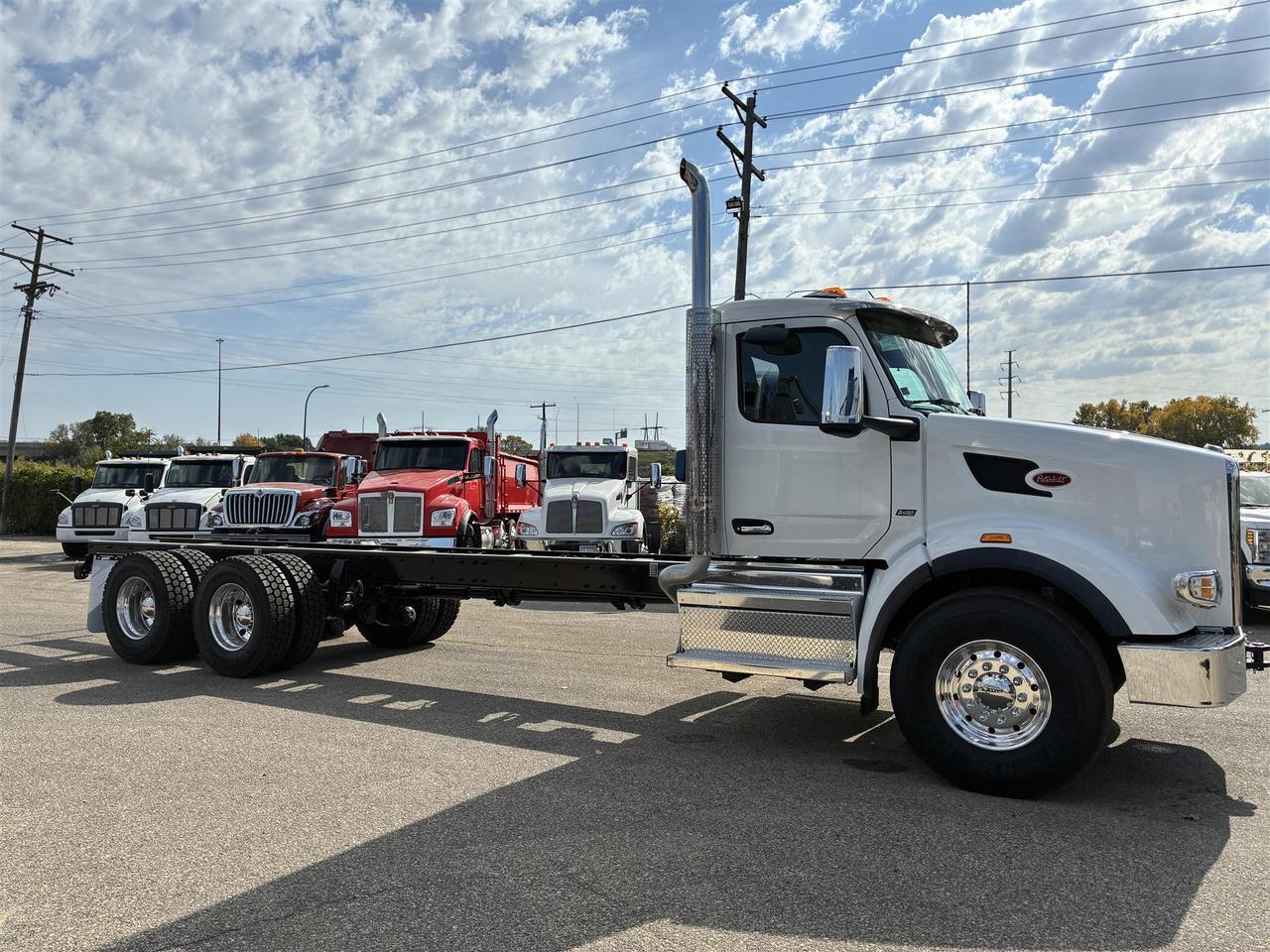 2027 Peterbilt 567 in South St. Paul, MN — photo 3