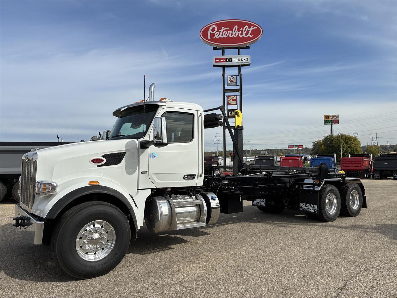 2027 Peterbilt 567 Hook Lift