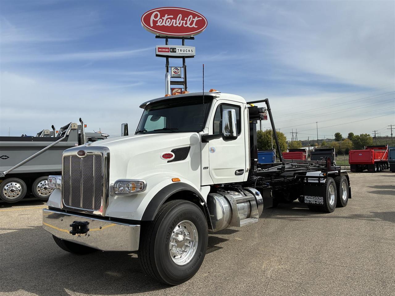 2027 Peterbilt 567 Hook Lift
